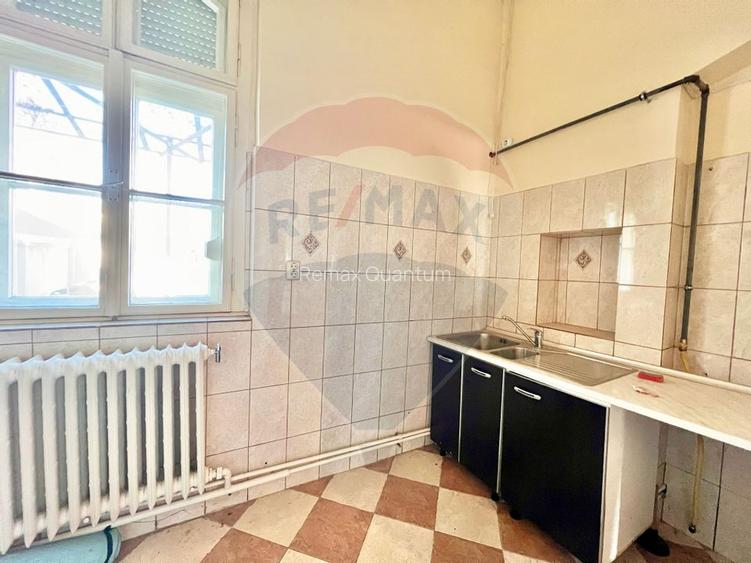De vânzare casă cu 4 camere, Ultracentral, str Mihai Eminescu - 4