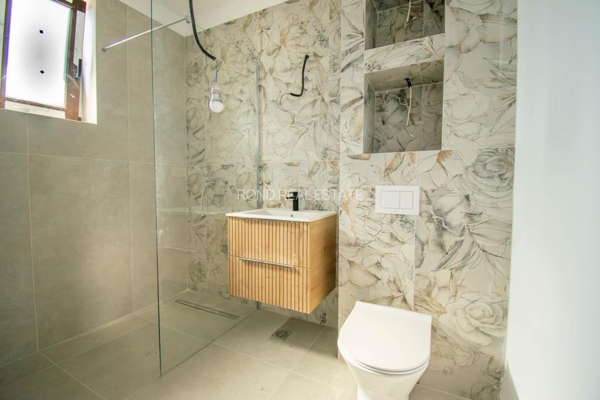 Vila alipita,finalizata, impecabil executata, teren 350mp, preechipare AC - 21
