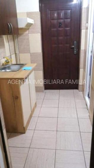 Garsoniera etaj 4, zona Micro 14, Liceul 9 - 6