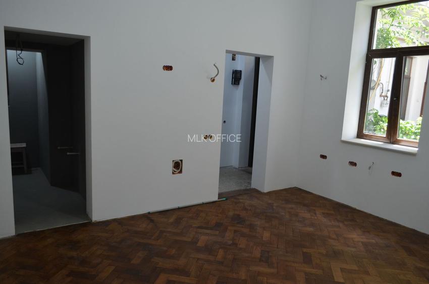 Apartament renovat in zona centrala - 10