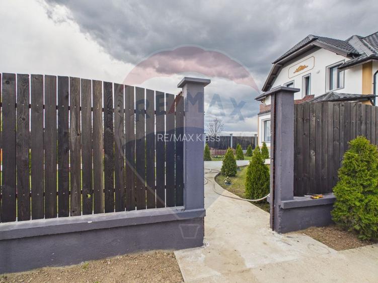 Casă / Vilă cu 5 camere de vânzare - 49