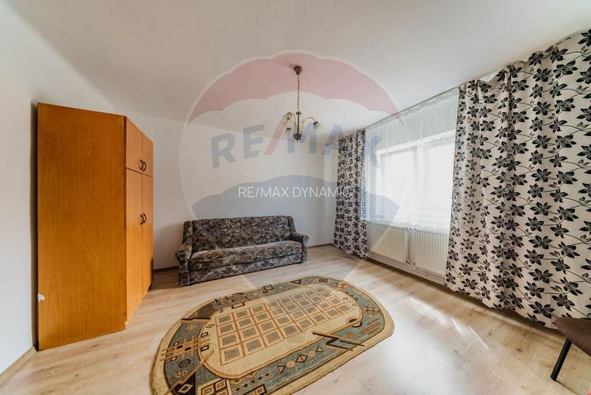 Casă  cu doua camere de închiriat în zona Parneava - 12