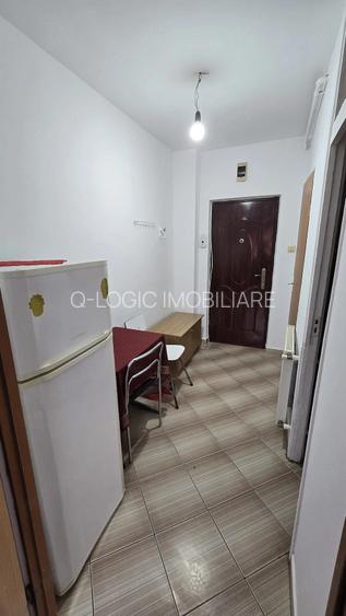 Garsoniera libera la vanzare, mobilata si utilata zona Patria - 8