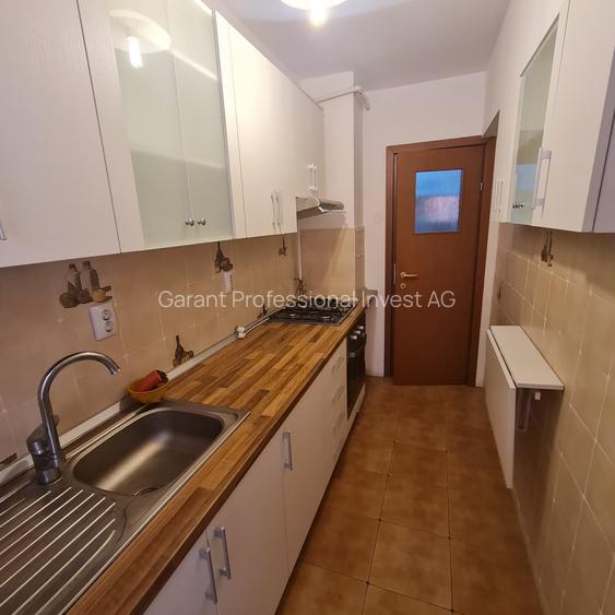 Vand apartament 2 camere central, et 3/4, spatios, mobilat, utilat. - 2