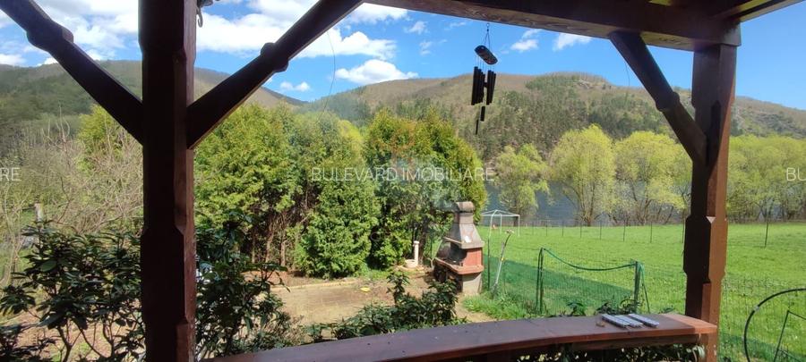 Cabana si teren 1000 mp cu iesire la lac! - 14