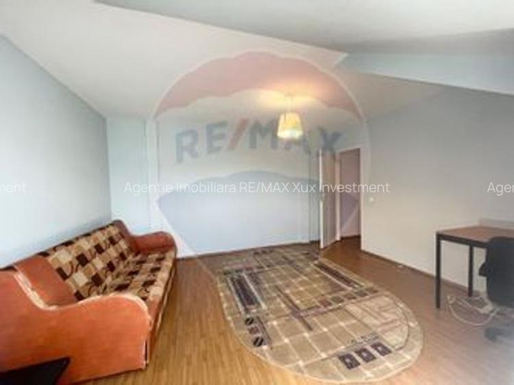 Apartament cu 3 camere de închiriat în zona Hipodrom 2 - 7