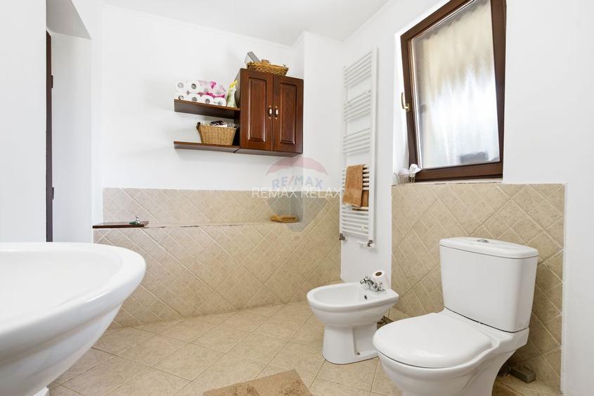 Casă/Vilă de Vânzare cu 5 camere,  Teren 757mp - Iasi - Hlincea - 10