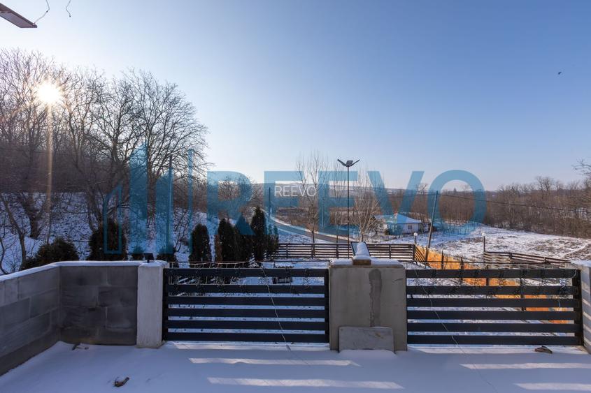 Casă cu Spațiu Comercial in Neamț - 38