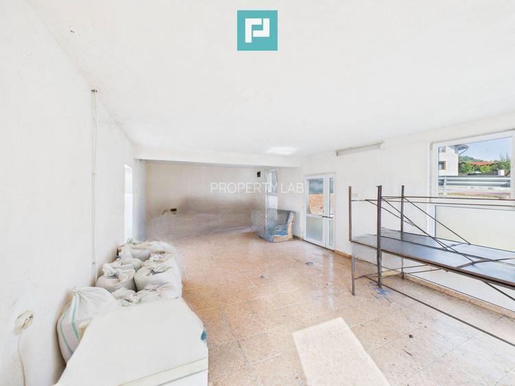 Casă și centru comercial, în localitatea Lazuri - 2