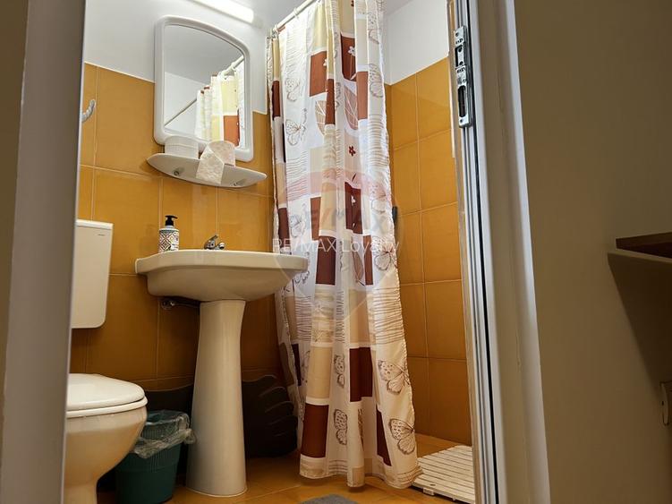 Casa si pensiune la pret atragator in 2 Mai Limanu Constanta - 12