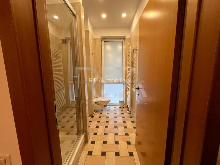 Apartament 4 camere  Resedinta - 22