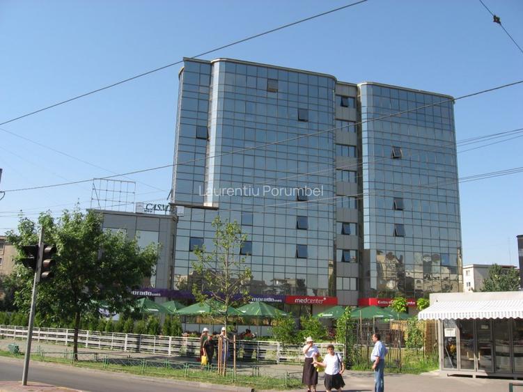 Proprietar- Inchiriez birouri vis a vis de Mll Vitan - 38 mp  - 12