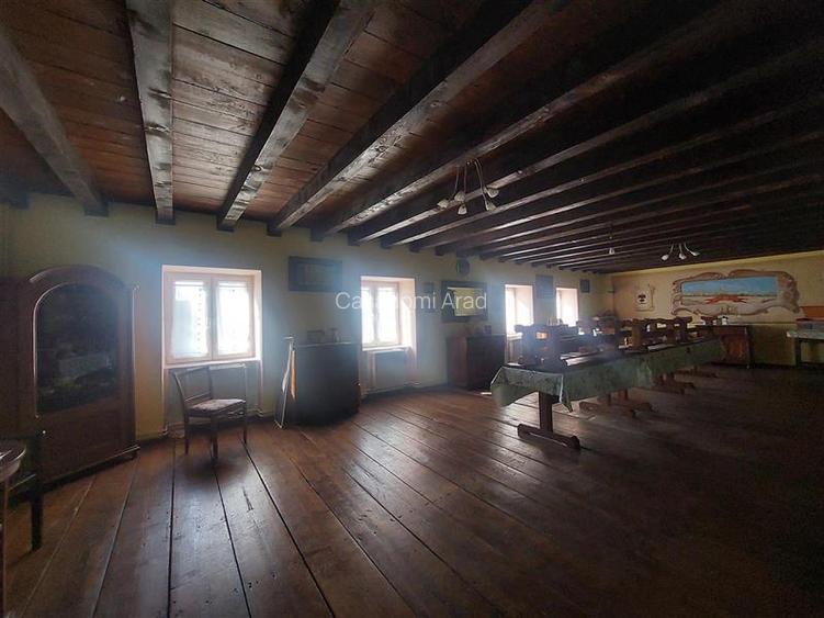 Imobil pentru pensiune sau alte activitati in Pischia - 5