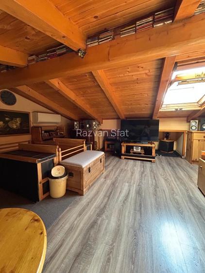 Proprietar apartament deosebit cu 2 camere + pod amenajat Giroc UM - 11
