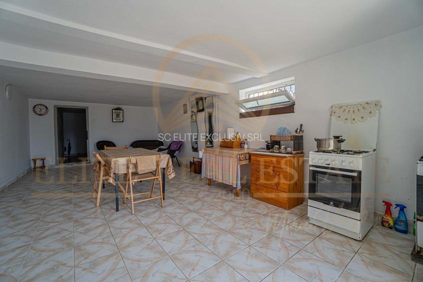 Agigea - Vila D+P+1E+M pe un teren de 772 mp cu o deschidere de 21,46 m. - 77