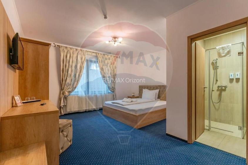 Proprietate turistică cu 14 camere, poziționare excepțională – Râșnov - 12