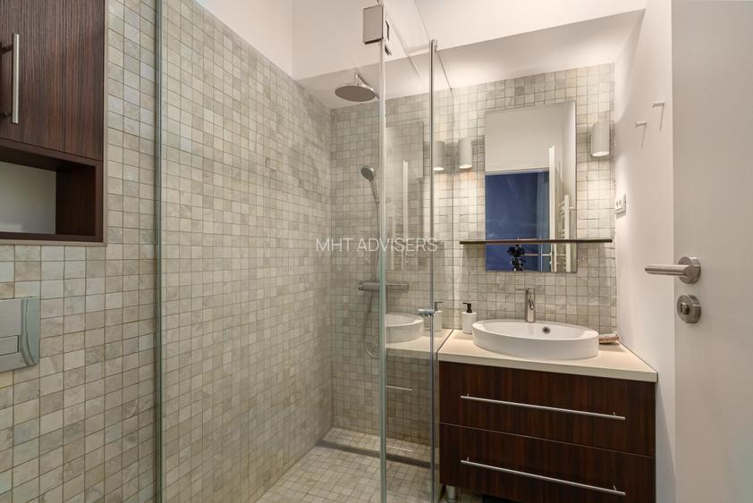 Ghica Plaza, 2 camere + birou, 2 bai, etaj 3/4,  parcare - 6