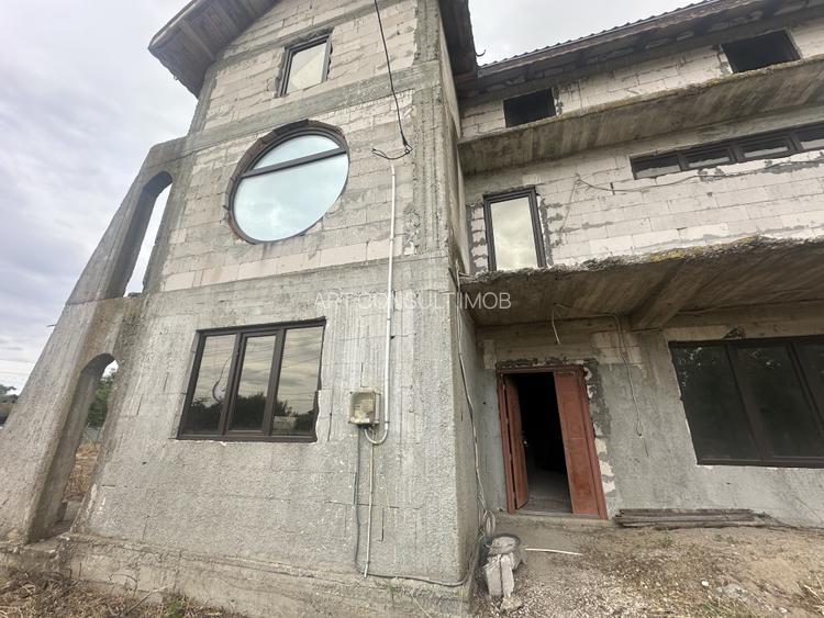  Casa la rosu cu teren 1248 mp | Misleanu, Ialomita | Comision  Cumparator 0 | - 2