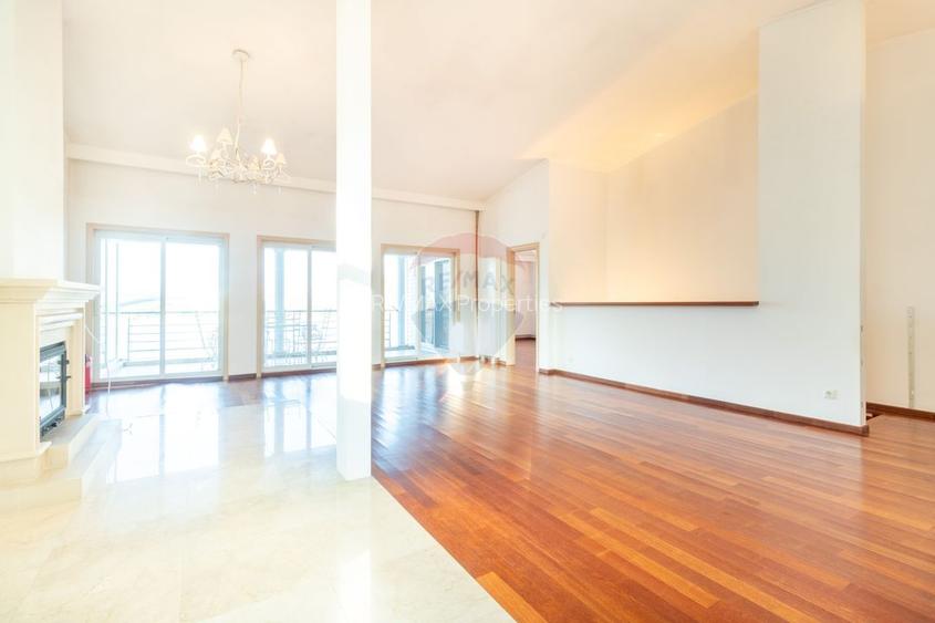 Vanzare Vila 5 camere cu semineu, piscina si priveliste lac piscicol - 4