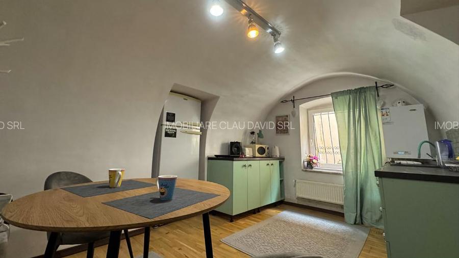 Apartament 2 camere in centrul istoric, renovat cu stil, pe strada Republicii - 10