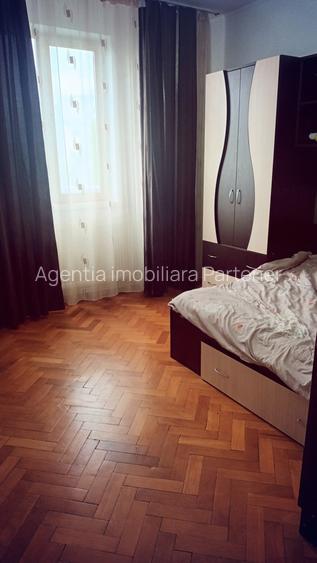 2 camere Calea Bucuresti , centrala / etaj 3 , finisaje medii / mobilat - 9