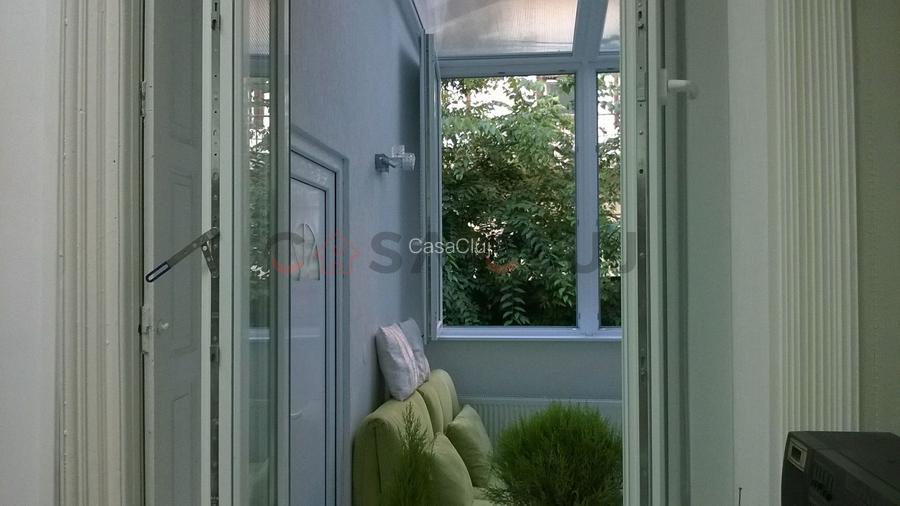 3 Camere curte si loc de parcare, langa Primarie - 3