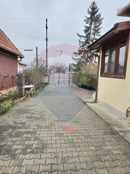 Casa cu 5 camere de vanzare in centrul orasului Talmaciu - 44