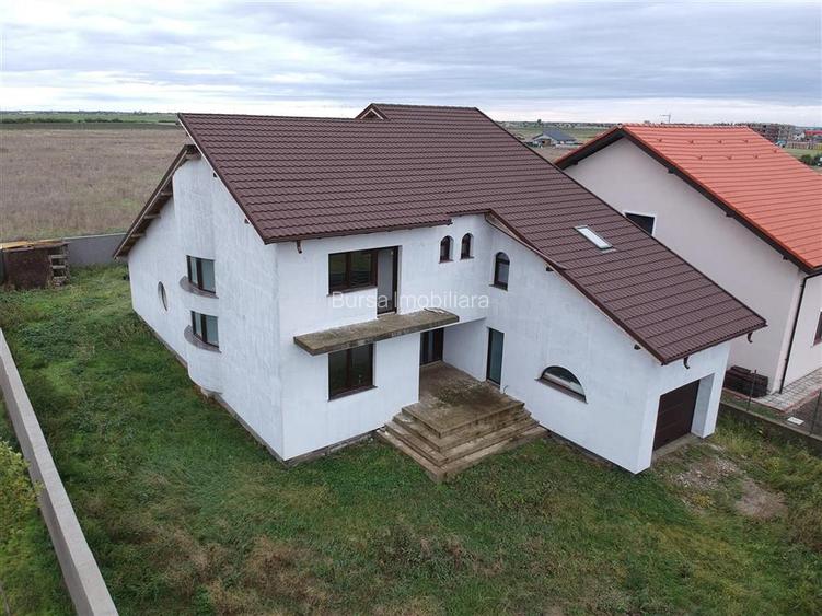 CASA P+E LA STADIU DE FINISAJE,  STR. CUZA VODA,  ZONA PETRESTI - 4