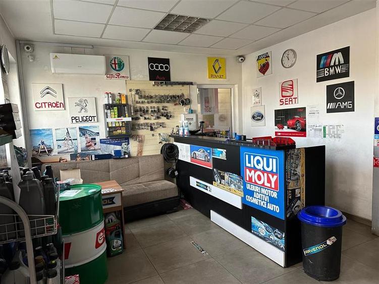 Spatiu cu 4 elevatoare pentru SERVICE AUTO