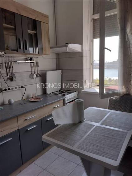 PIATA OVIDIU  2 CAMERE  VEDERE LA MARE LIBER  72 MP. PRET 155.000 EUR - 2