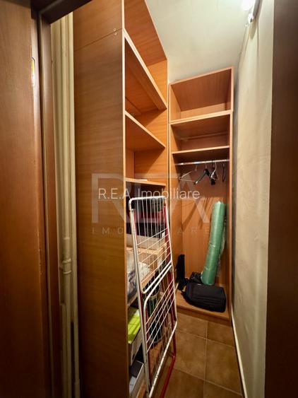 2 camere Titulescu cu vedere pe spate in bloc 1981 - 11