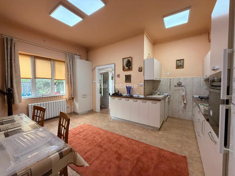 Casa 5 camere 140mp, curte 300mp, Semicentral - Piata Abator - 13