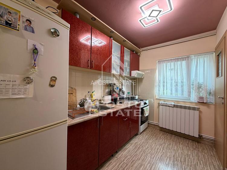 Apartament cu 3 camere, semidecomandat,centrala proprie,zona Girocului - 9