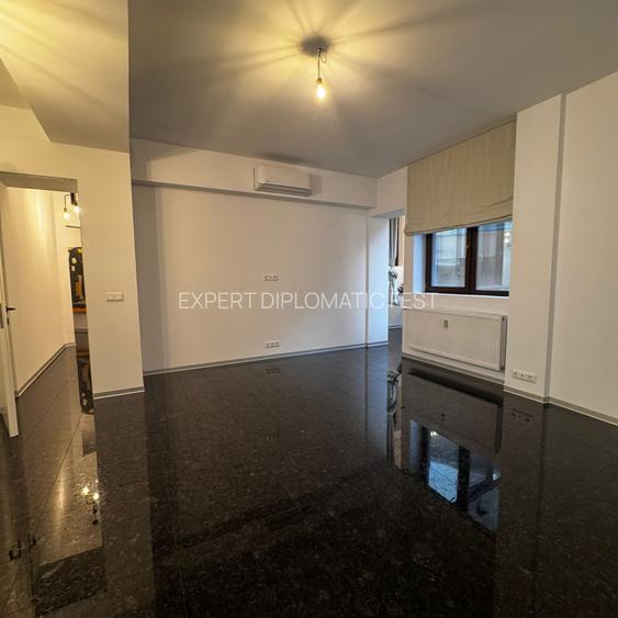 Romana - Caderea Bastilei - parter- 4 camere - 120 mp - Pret 1800 euto - 6