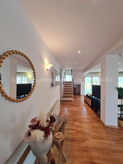 Vila spațioasă și recent renovată în Ghiroda! - 47