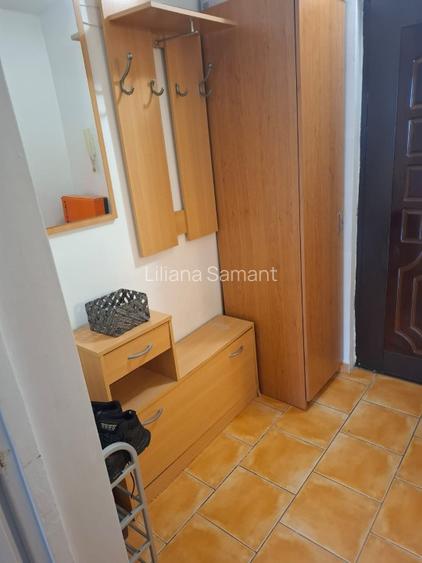 Proprietar ofer spre inchiriere apartament  - 4