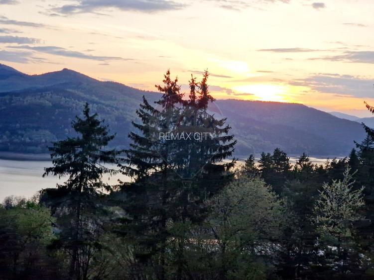 Teren cu vedere la Muntele Ceahlau - 7