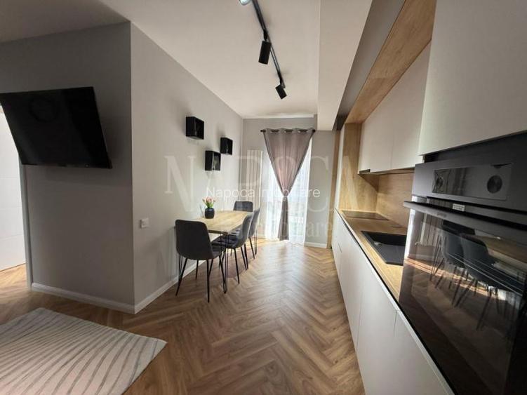 Apartament 3 camere de vanzare in Floresti - 2
