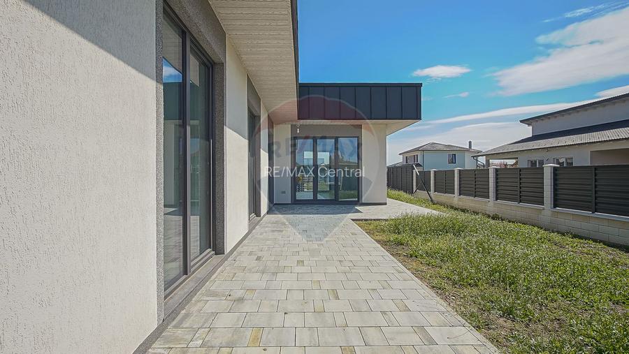 Casă  cu 5 camere de vânzare - 16