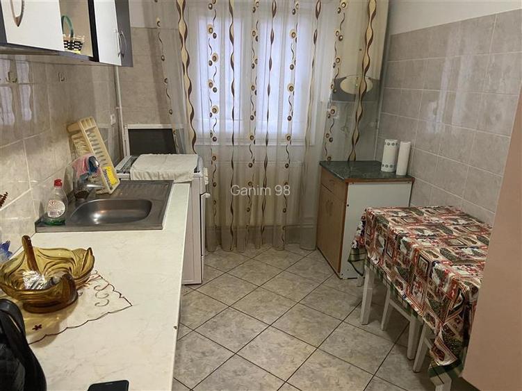 Apartament 2 camere ,56 mp, zona Longinescu , decomandat, imbunatatit , liber - 3