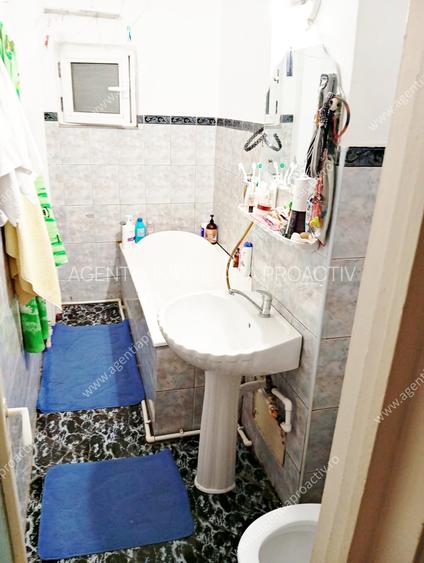 Apartament cu 2 camere decomandat, situat la etajul 3, Micro 14. - 6