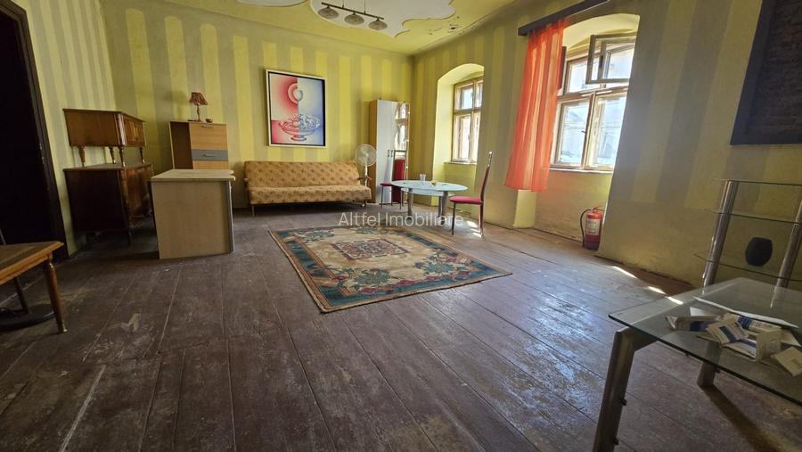 Garsoniera 52 mp si pod mansardabil de vanzare strada 9 mai - 2