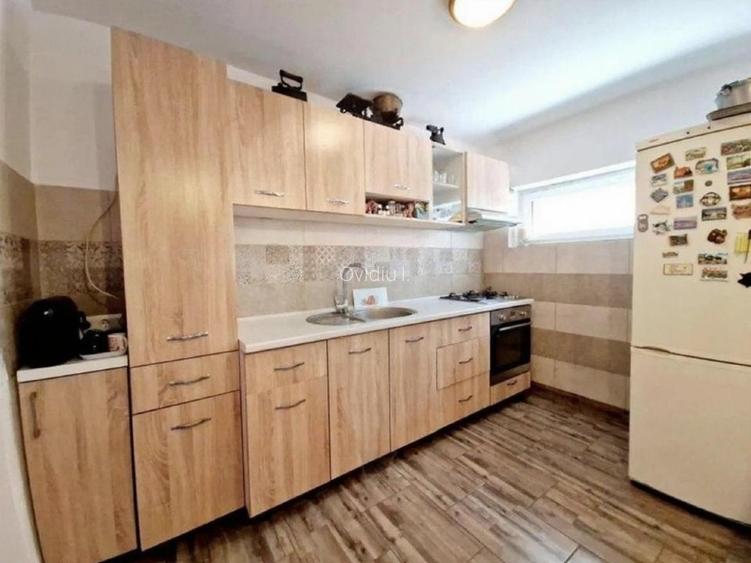 Centrul Craiovei: Casă cu 4 camere și 3 băi, 155 mp utili, teren 201 mp, an 2015 - 7