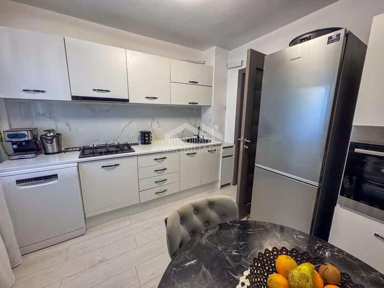 Apartament 3 camere de vanzare - modernizat 2024 - Poarta 6 - 3