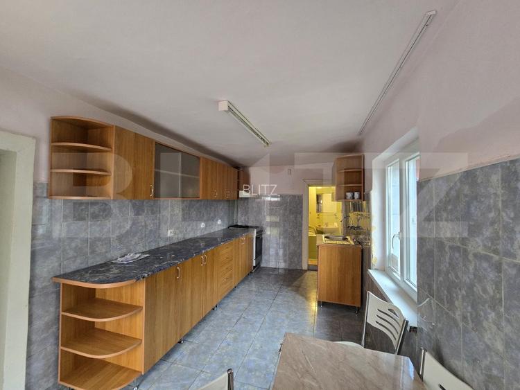Casă cu 5 camere și teren de 461 mp, zona Poiana - 3