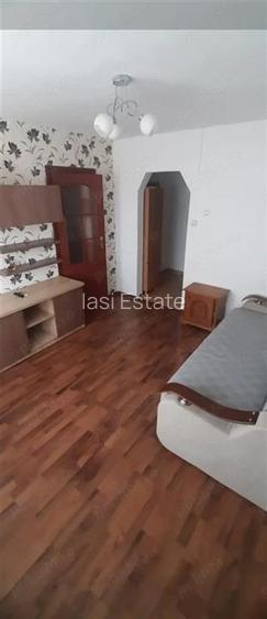 Apartament cu 2 camere Podu Ros Liceul Racovita - 2
