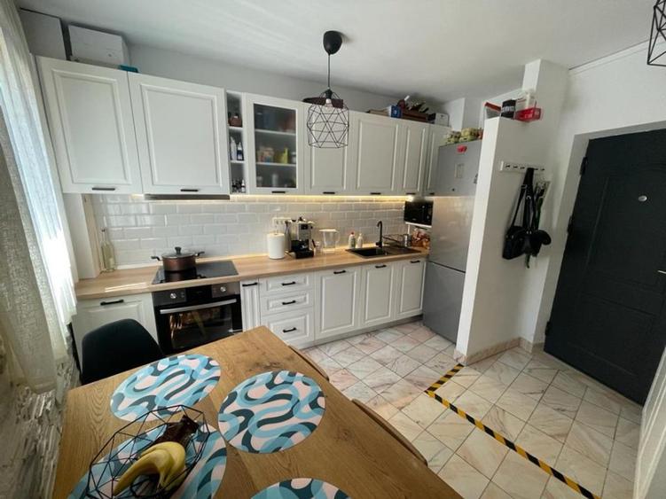 Apartament 3 camere, 70 mp, renovat, etaj 7/10, zona Colentina