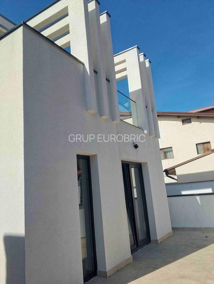 VILA NOUA, Brancoveanu, Alunisului,  extravaganta, senzationala, garaj, comis. 0 - 4