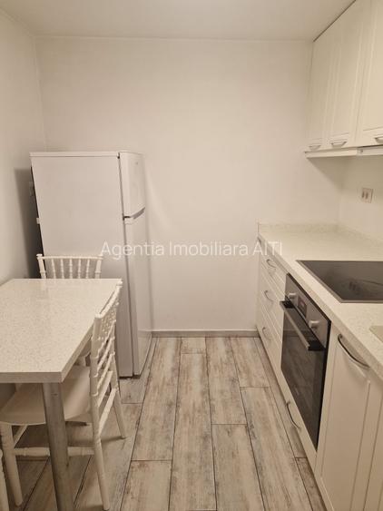 De inchiriat Garsoniera Zamca (la casa ) - 3