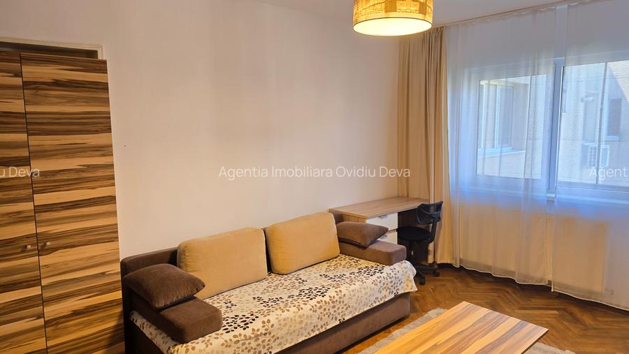 Inchiriez apartament 2 camere in Deva, etaj 3, zona Zamfirescu, - 2